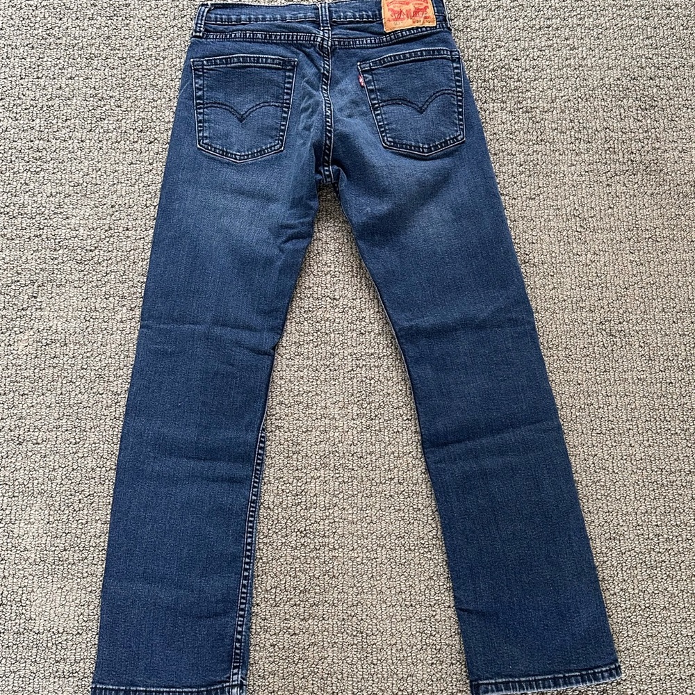 29” Levi’s Jeans—Straight leg